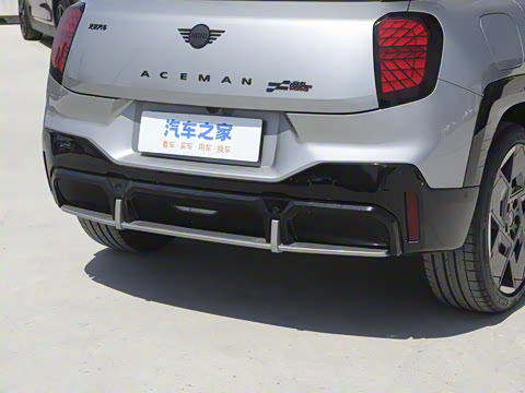 2025�� JOHN COOPER WORKS