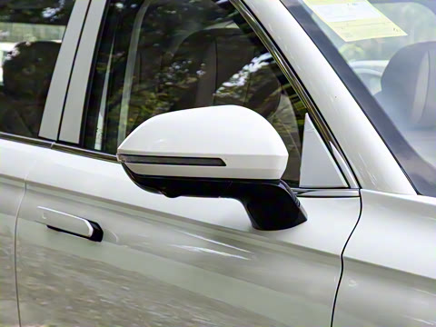 2025�� 2.0T ��������� 7��