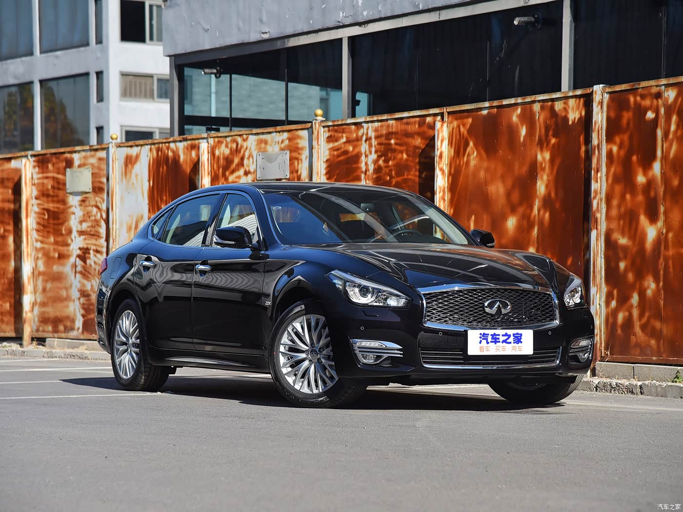 2019款 q70l 2.0t 豪华版
