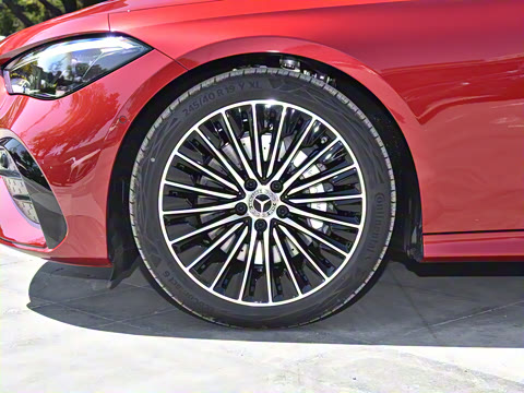 2025�� CLE 300 4MATIC �����ͽ��ܳ�