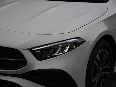 2024�� A 200 L ������