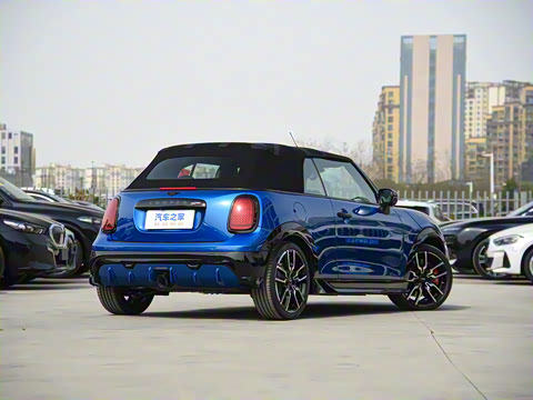 2025�� JOHN COOPER WORKS CABRIO