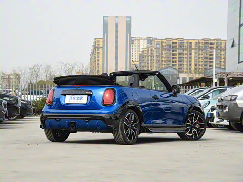 2025�� JOHN COOPER WORKS CABRIO