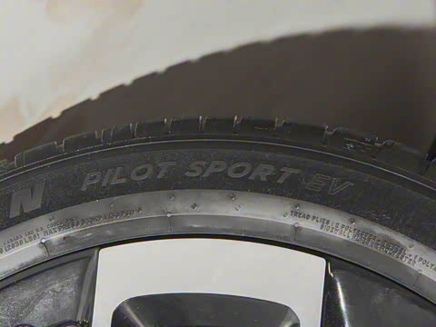 2025�� 702 �������� Ultra