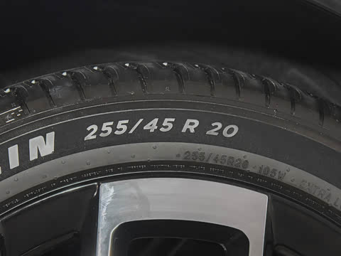 2025�� 702 �������� Ultra