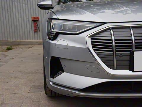 2019�� 55 quattro ������