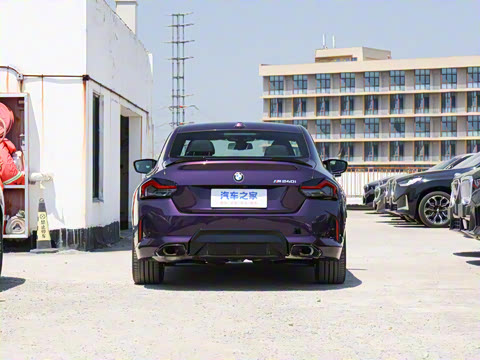 2025�� M240i xDrive