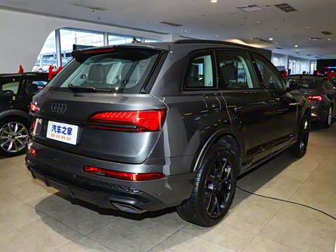 2025�� 55 TFSI quattro S line�˶���