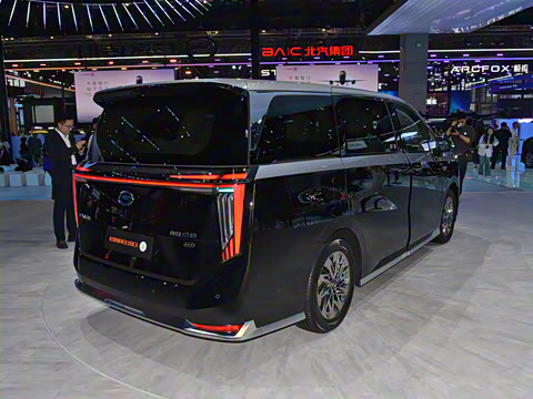 2025�� Ǭ��ϵ�� Ultra ͷ�Ȳ�