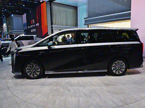 2025�� Ǭ��ϵ�� Ultra ͷ�Ȳ�