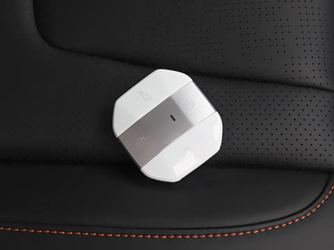 2025�� 2.0TD XWD����