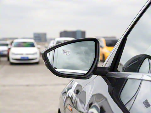 2021�� 50 quattro ������