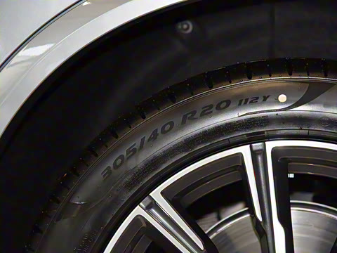 2022�� xDrive 30Li ������M�˶���װ