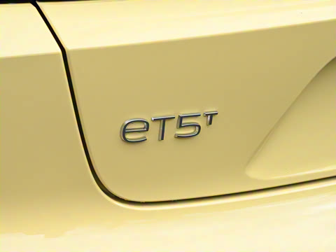 2025�� 75kWh Touring