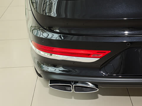 2026�� 4.0T V8 ������