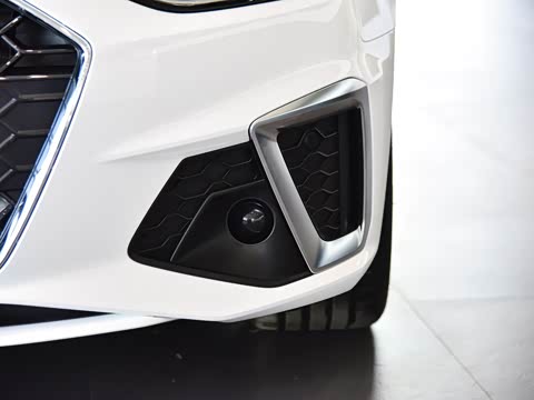 2020�� 40 TFSI ����������