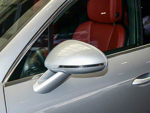 2025�� Macan 2.0T ���ΰ�