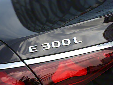 2025�� �Ŀ� E 300 L ʱ����