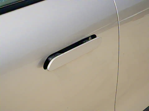 2025�� 735MAX 175kW