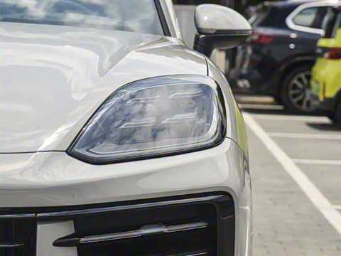 2025�� Cayenne 3.0T ���ΰ�