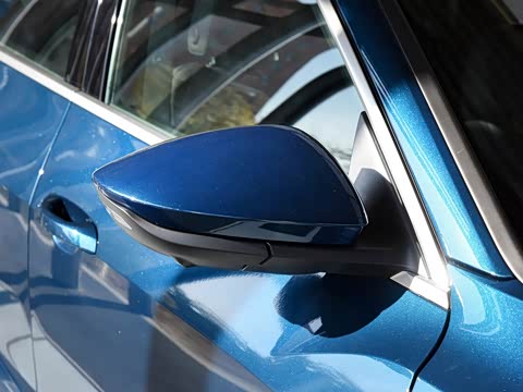 2019�� 55 quattro ������