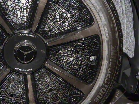 2025�� �Ŀ� S 680 4MATIC ��ҹ��