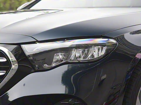 2025�� �Ŀ� E 300 L ������