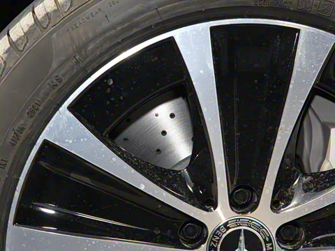 2022�� �Ŀ�� E 350 e L ���ʽ��϶����γ�