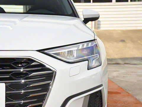 2023�� �Ŀ� A3L Limousine 35 TFSI ʱ��������