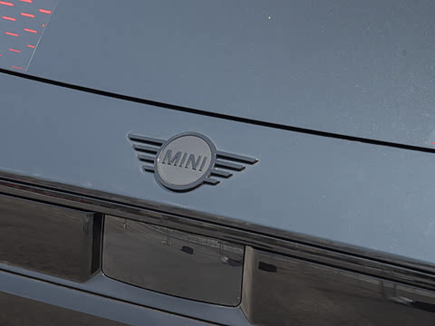 2025�� JOHN COOPER WORKS