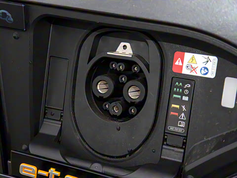 2021�� 50 quattro ������