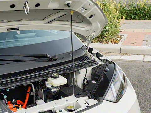 2025�� �Ǽݰ� 305km ���ɰ�