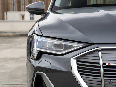 2021�� 50 quattro ������