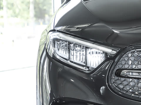 2025�� �Ŀ� GLC 300 4MATIC ����SUV