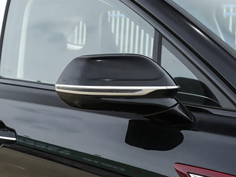 2025�� 117km ��ΪPLUS��