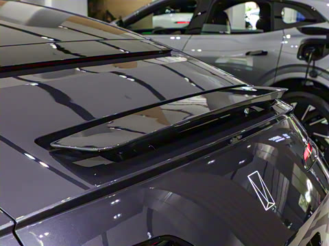 2025�� �Ŀ� Max�����