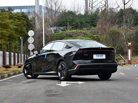 2025�� ���羫Ӣ��