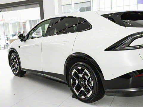 2025�� 702 �������� Max