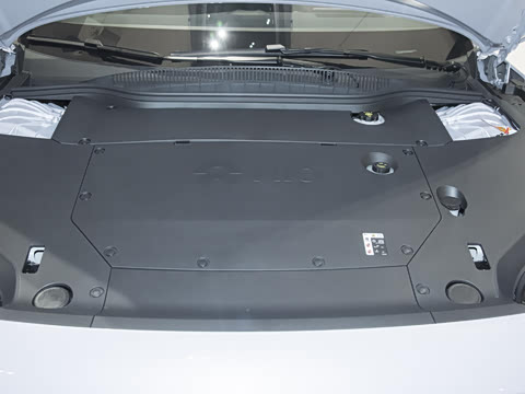 2025�� 75kWh Touring