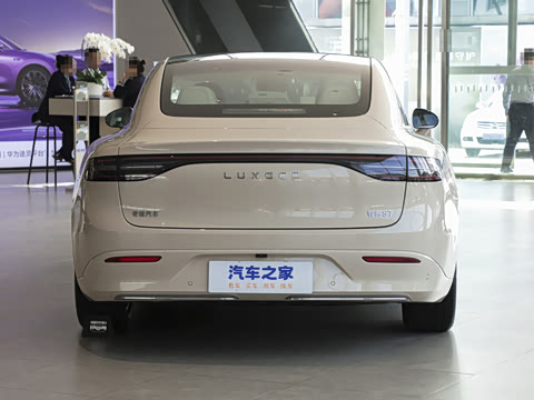 2025�� 705km Pro