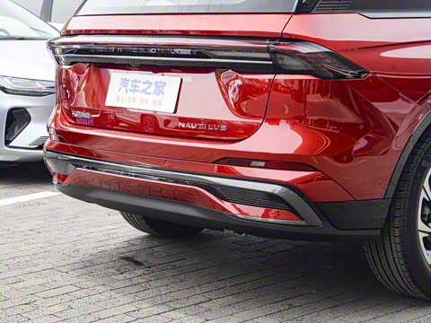 2025�� 2.0T ������������˹��