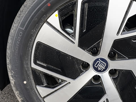 2025�� DM 215KM�����״��콢��