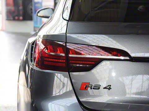 2022�� RS4 Avant �����