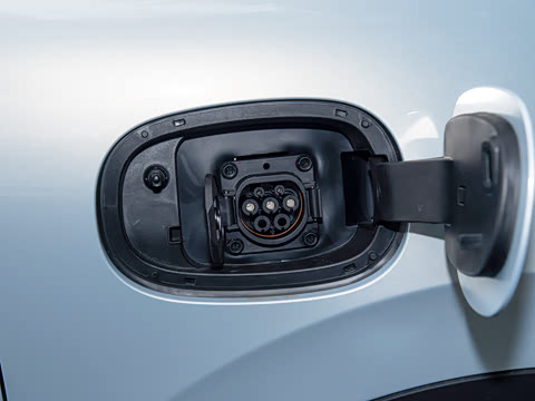 2025�� 410km ��Ϭ������