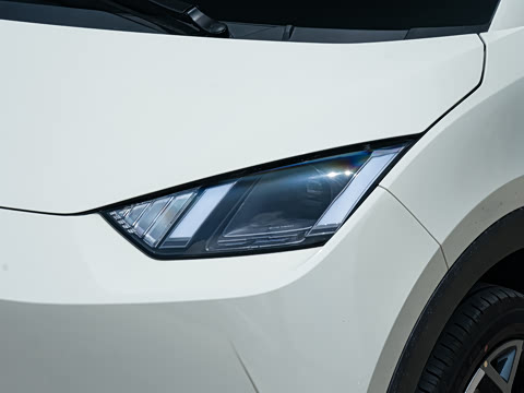 2025�� �Ǽݰ� 405km ���ڰ�