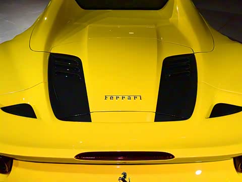 2020�� Spider 3.9T V8