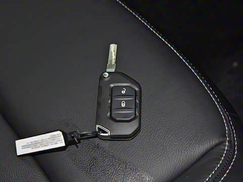 2018�� 2.0T Sahara ���Ű�