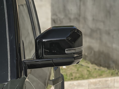 2025�� 501���������