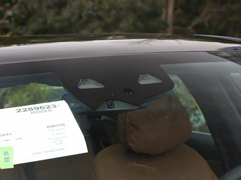 2025�� �Ŀ� E 300 L �����˶���