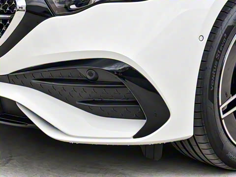 2025�� �Ŀ� E 260 �˶���